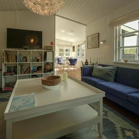 Cosy In With 3 Bedrooms And Wi-fi Casa vacanze Anholt