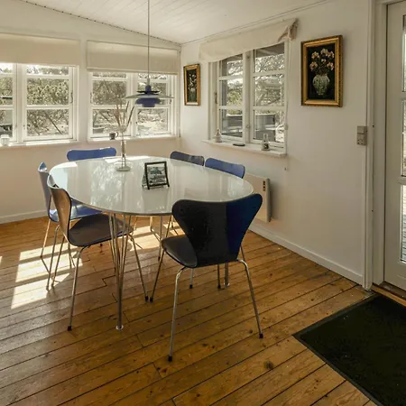 Cosy In With 3 Bedrooms And Wi-fi Casa vacanze Anholt